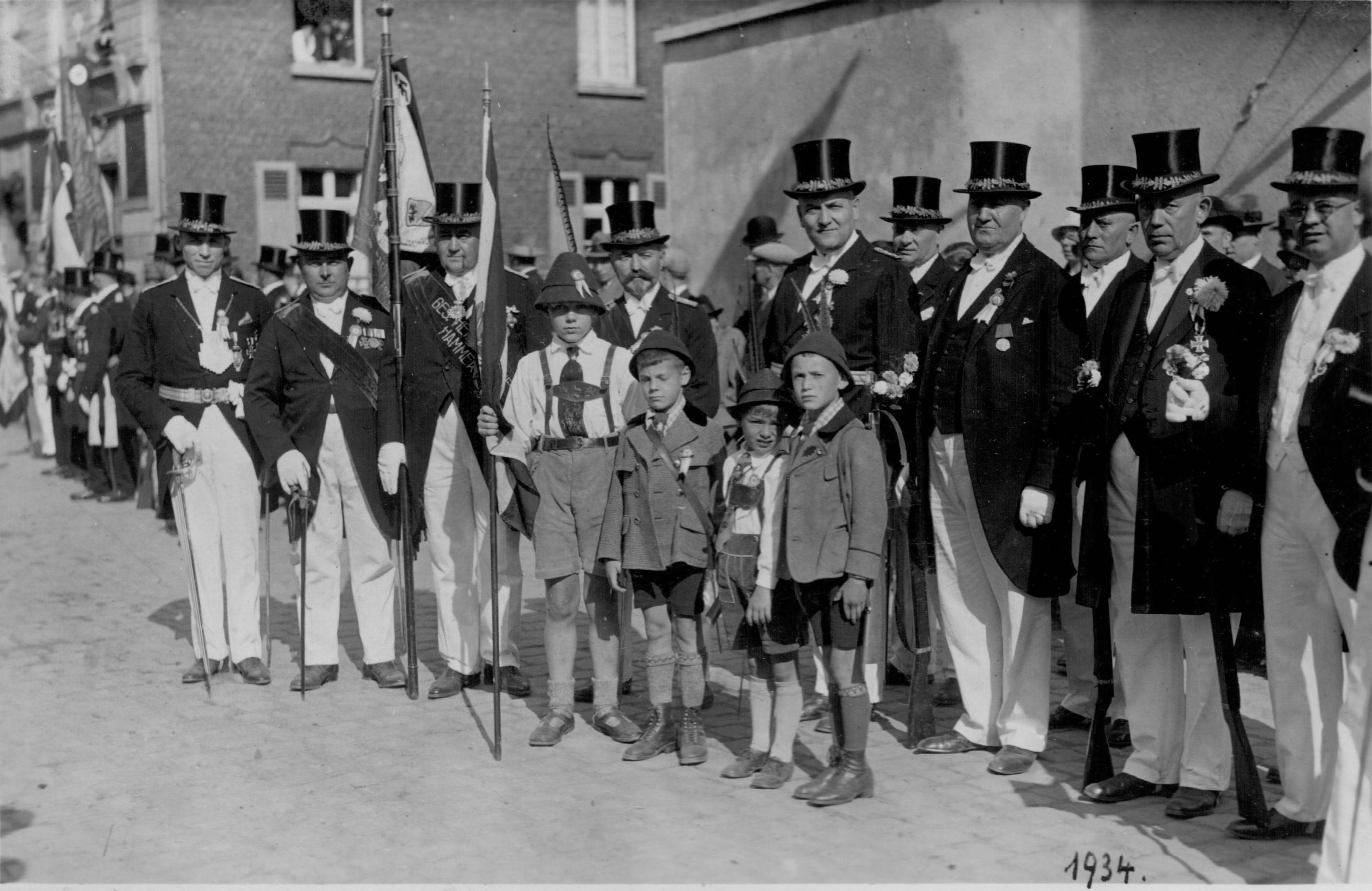 Heimattreue mit geschmücktem Zylinder - Schützenfest 1934