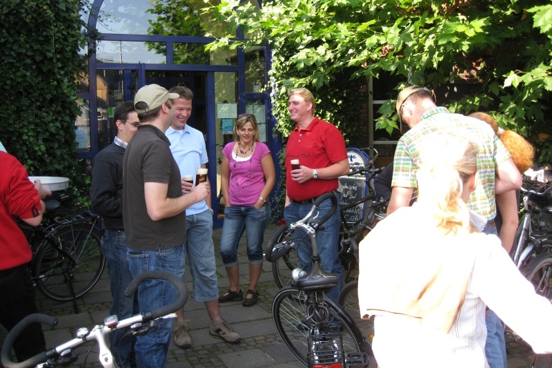 Vereinstour 2009 - vor dem Brauereiausschank