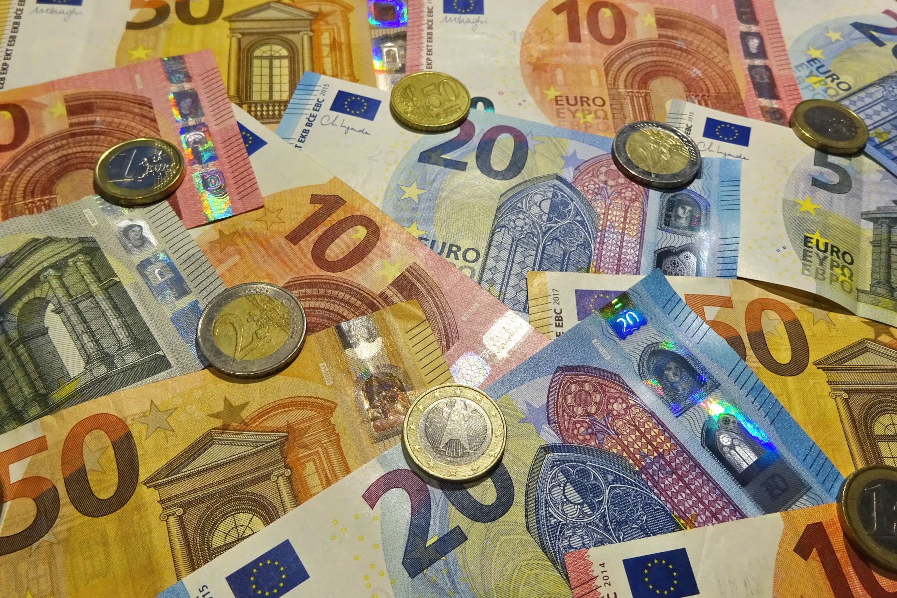 Euro - Scheine und Münzen